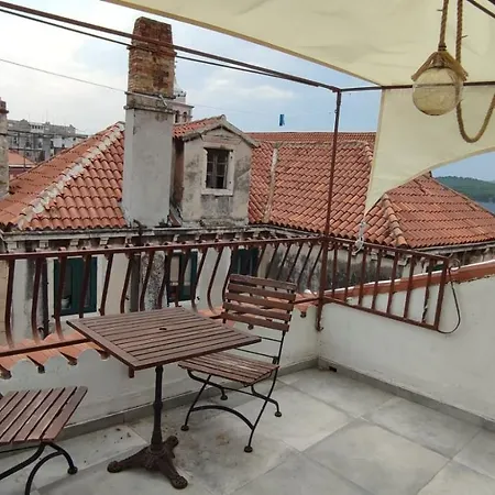 Apartman Visiani * شيبينيك